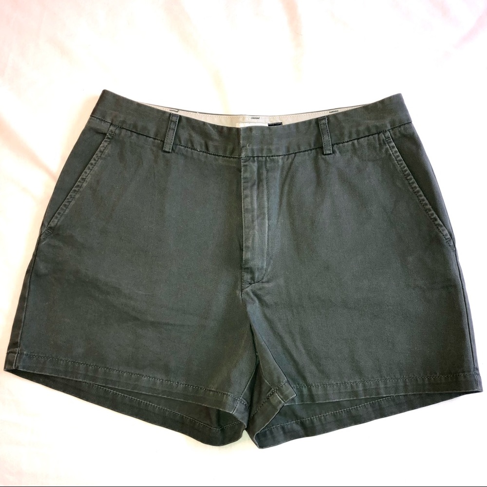 GAP shorts, army green color, size 8. NWOT